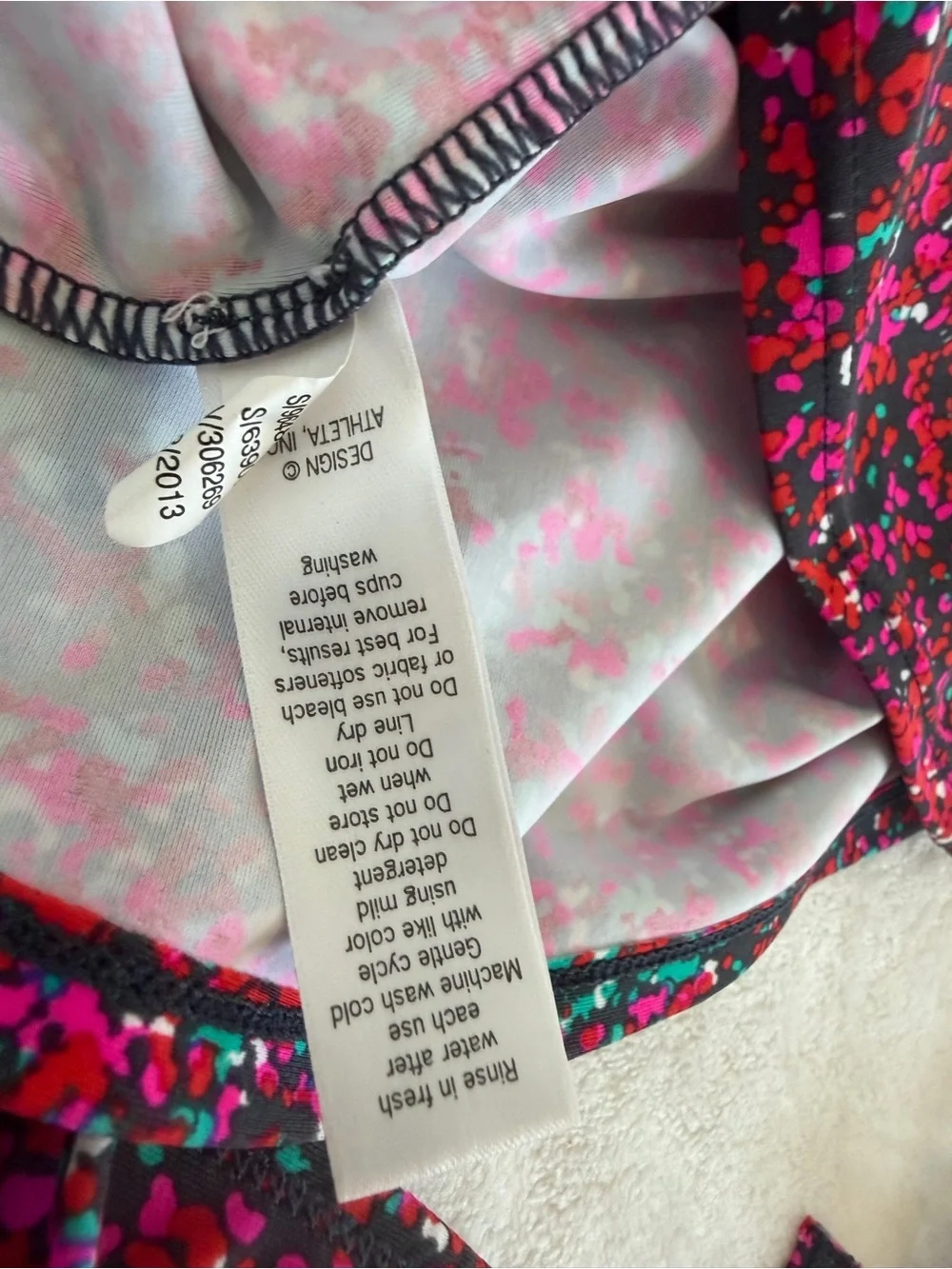 Athleta Size Medium Magenta Multi-Color Confetti Tankini & Bikini Set